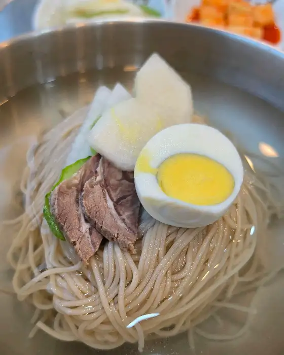 평양냉면과 백김치