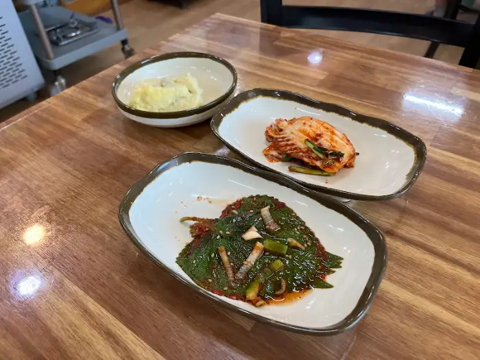계란말이와 갓 부친 전