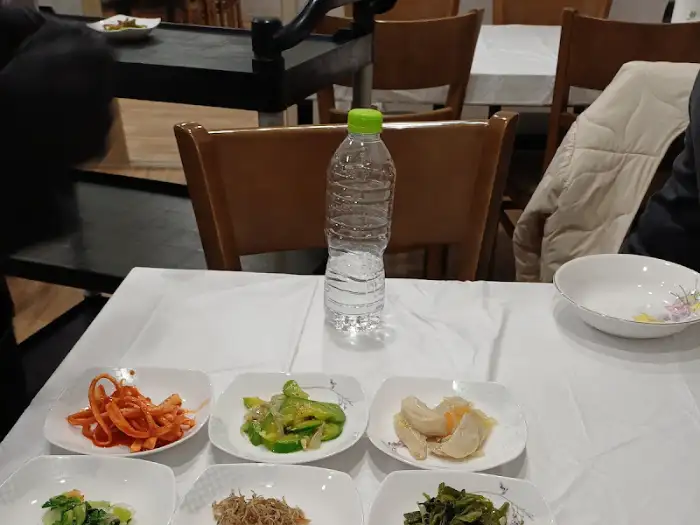 밑반찬과 물
