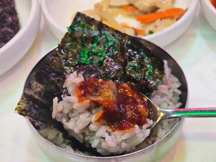 게장 비빔밥 한 숟가락