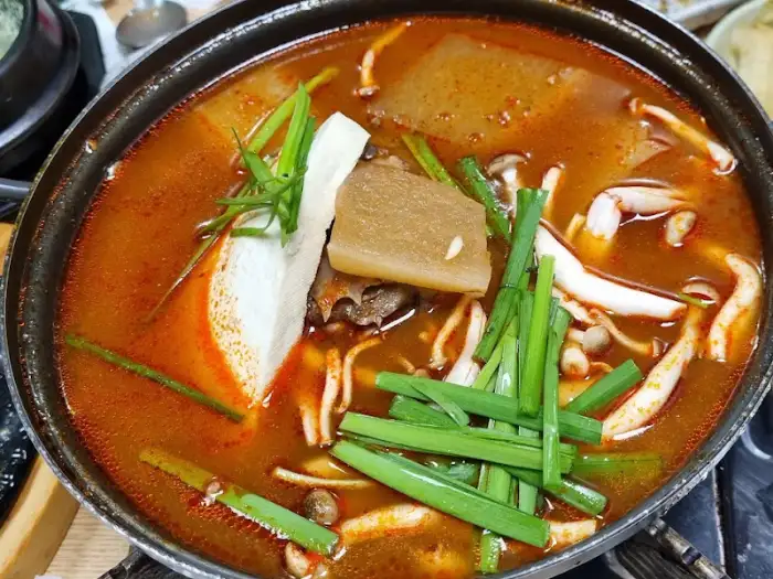 얼큰한 해물탕
