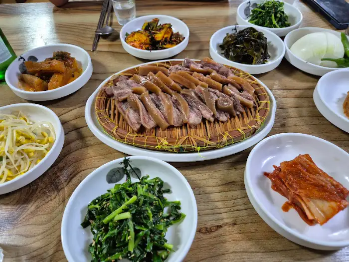특보신탕 상차림
