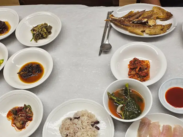 문정 한정식 밥과 반찬