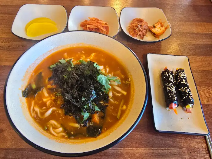 엄마손 장칼국수 메인 메뉴