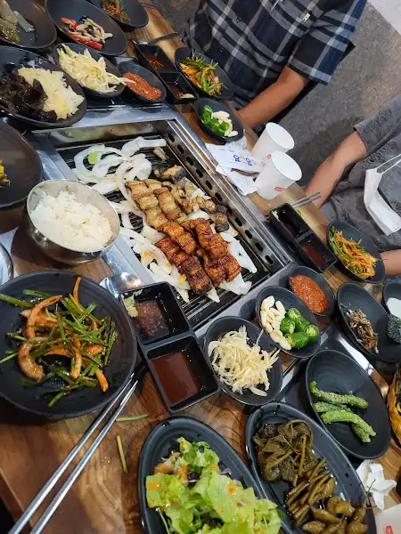 깊고 진한 국물의 탕 메뉴