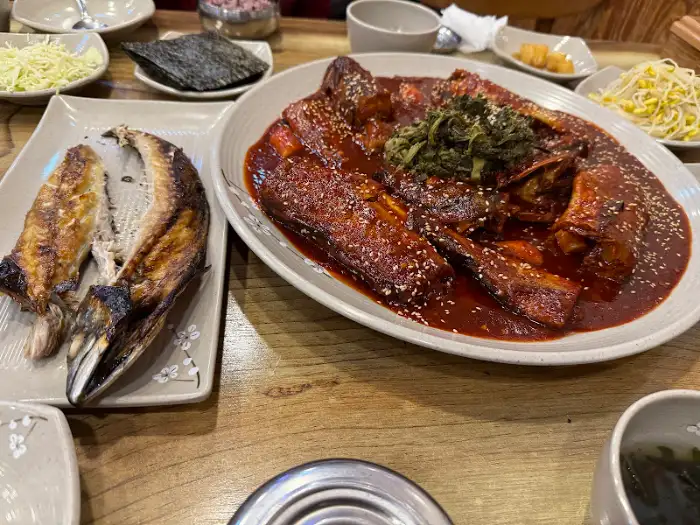 명태찜과 곁들여 먹기 좋은 김
