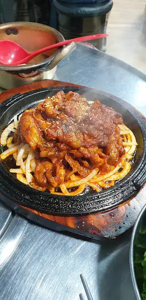 지글지글 익어가는 고기