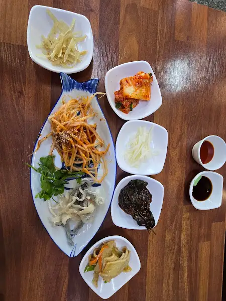 정갈한 반찬 세팅
