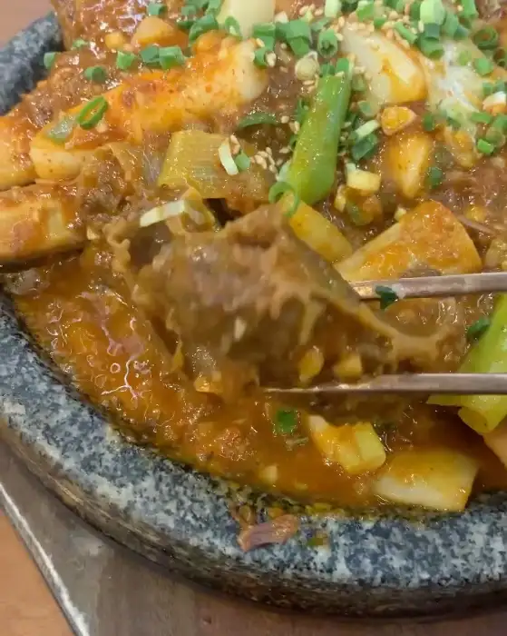 윤기 자르르 흐르는 석갈비