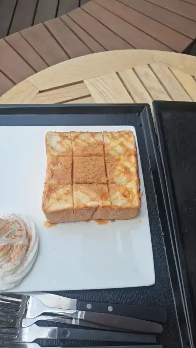 달콤해 보이는 허니브레드