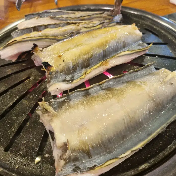 두툼한 장어의 모습