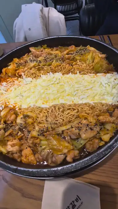 장인닭갈비 남포점 닭갈비 확대 모습
