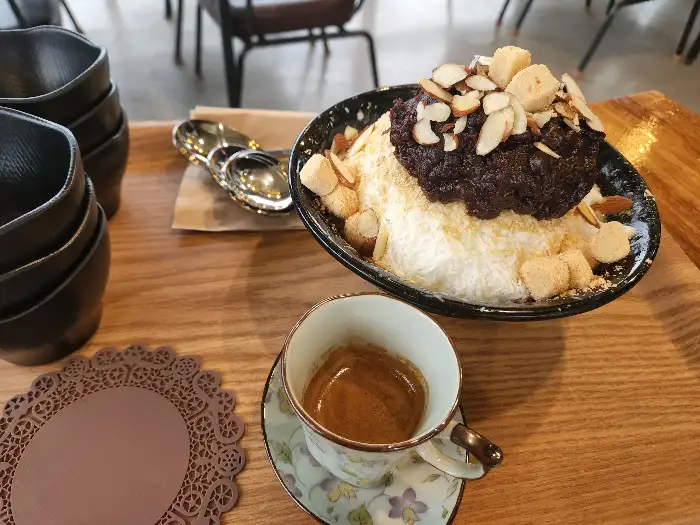 계곡 물놀이 즐기는 모습