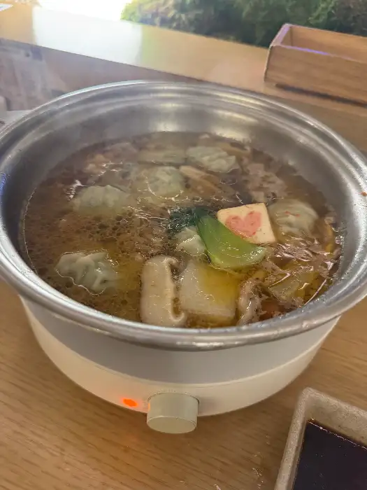 안산 샤브샤브 샤브로21 반반 육수 비주얼