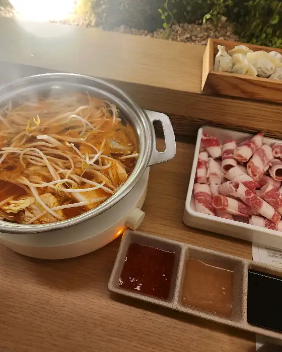 안산 샤브샤브 샤브로21 신선한 채소와 고기