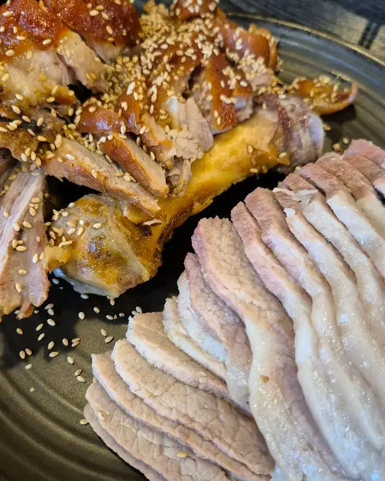 정갈하게 썰린 보쌈 고기