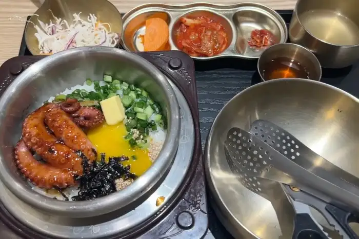 문어솥밥 확대샷