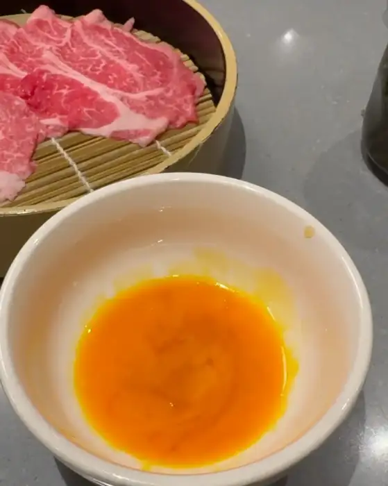 스키야키에 찍어 먹을 유정란