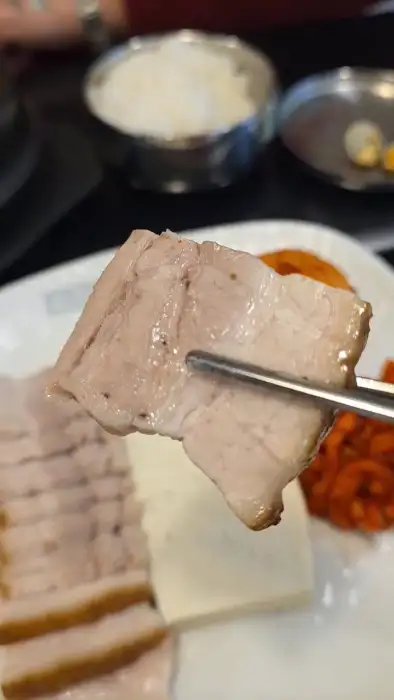 넓고 쾌적한 매장 내부