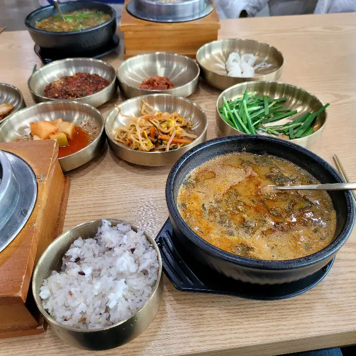 추어탕과 곁들여 먹기 좋은 반찬들