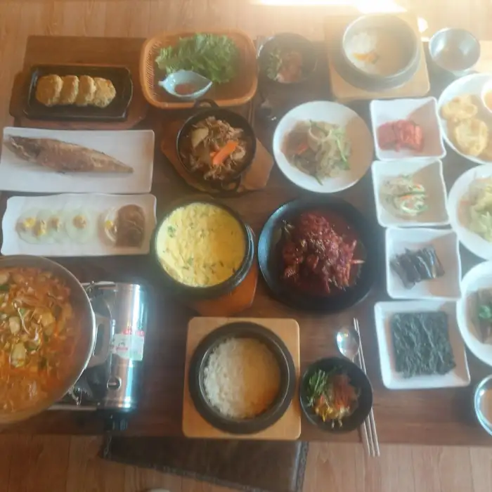 푸짐한 한정식 메뉴 구성