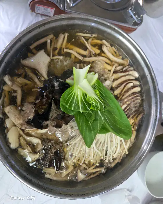 푸짐한 버섯전골