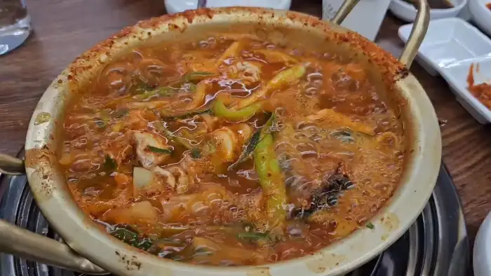 맛있게 끓고 있는 동태탕