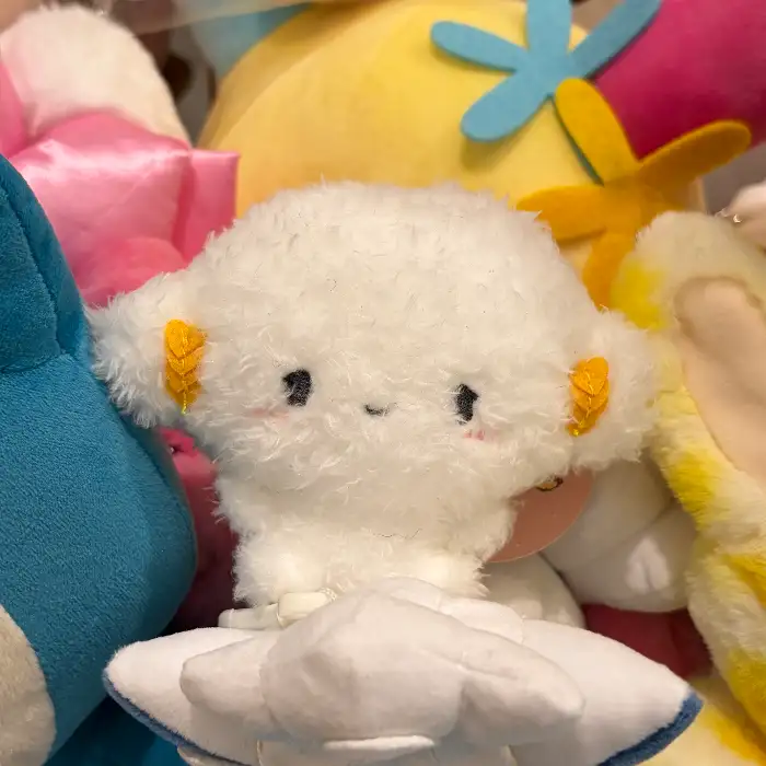 귀여운 하얀색 인형