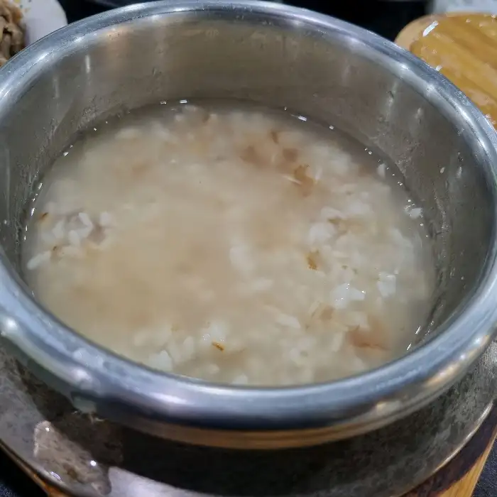 따뜻한 돌솥밥