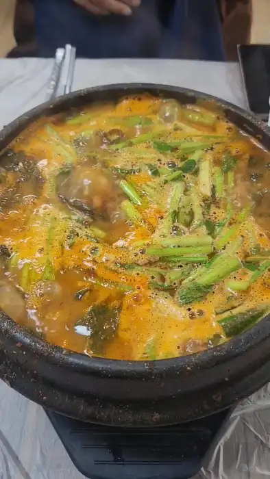 매운탕 속 가득한 재료들