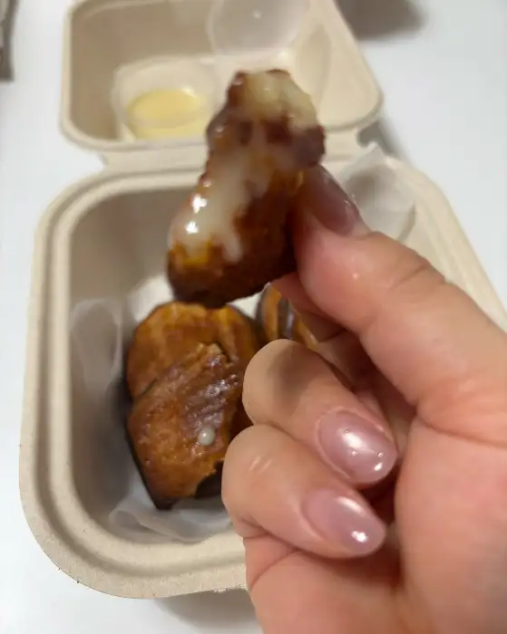 연유에 찍어 먹는 버터떡