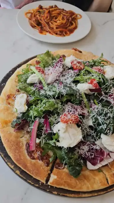 신선한 채소 피자
