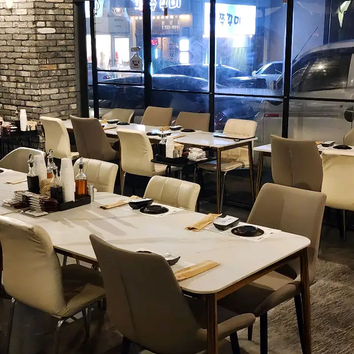 논산 낭만참치 본점 내부 모습