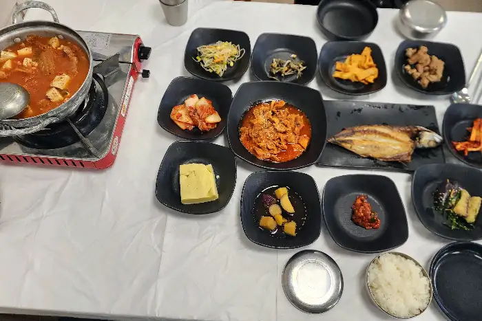 정동진 백반 상차림