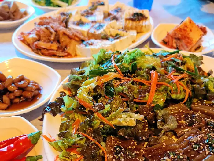 준비된 음식 상차림