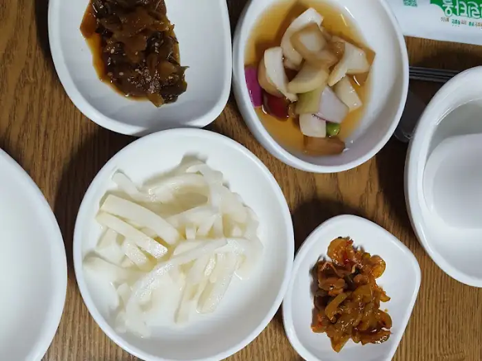 정갈한 밑반찬들