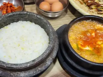 인천 맛집 ‘순두부 동치미’ 든든한 집밥 느낌의 순두부찌개 정식