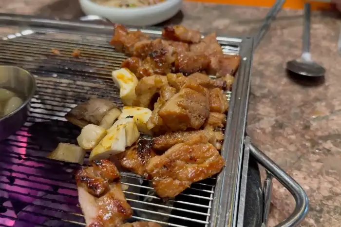 청라꽃갈비 시흥은계점 매장 내부