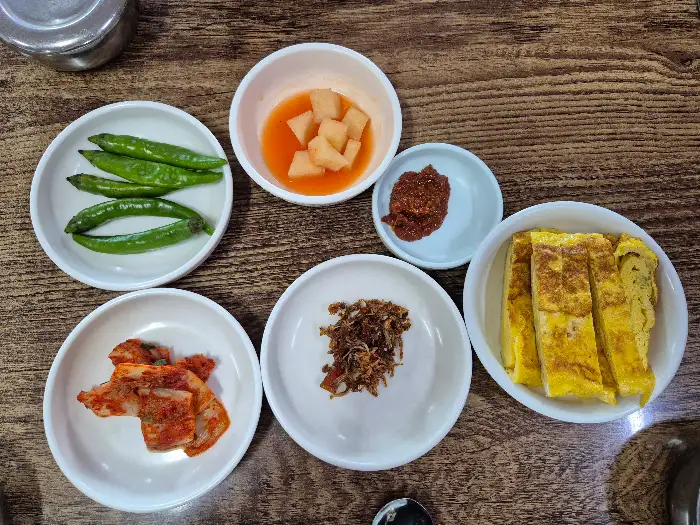 밑반찬 상세 컷