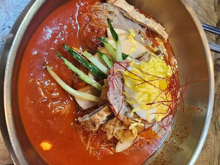 비빔냉면