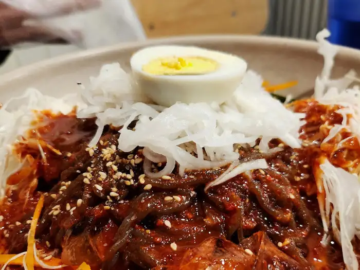 막국수 클로즈업 사진