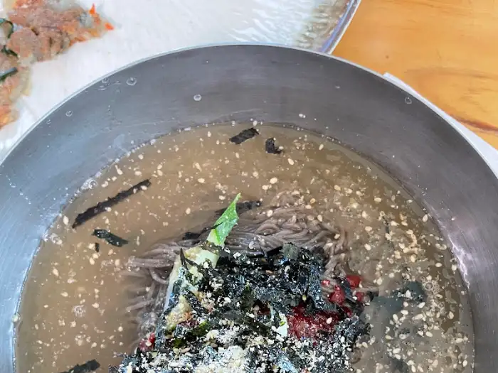 뜨끈한 옹심이 메밀칼국수