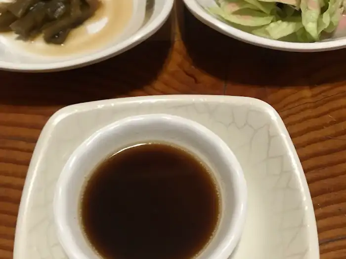음식과 함께 제공된 양념장