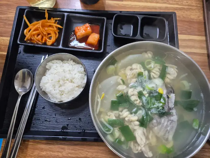 왕 볼떼기 대구탕 한상차림