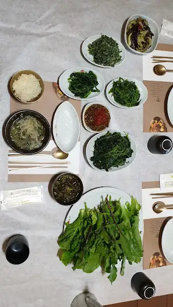 정갈하게 차려진 한상차림
