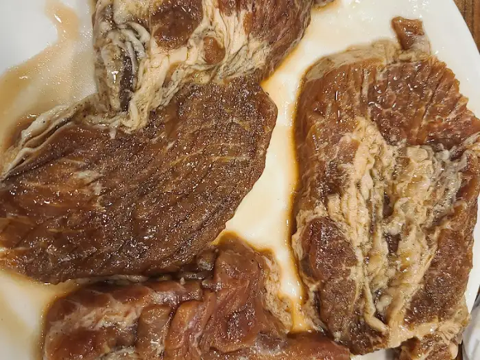 먹음직스러운 돼지갈비 단면