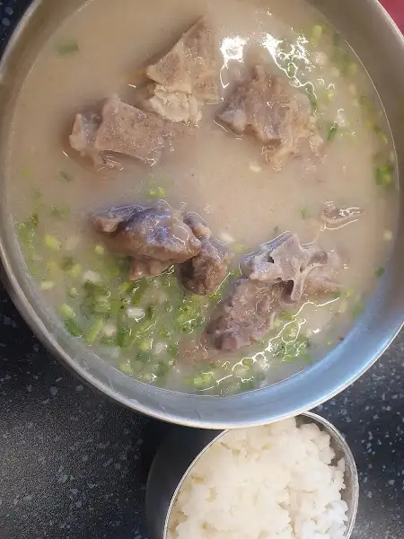 접짝뼈와 국물