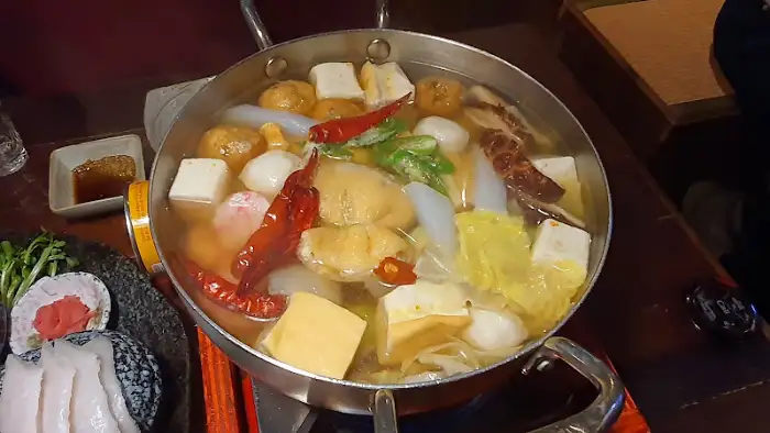 된장찌개와 밥, 그리고 곁들임 반찬