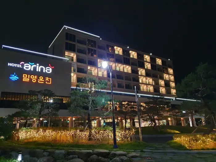 호텔 외부 야경