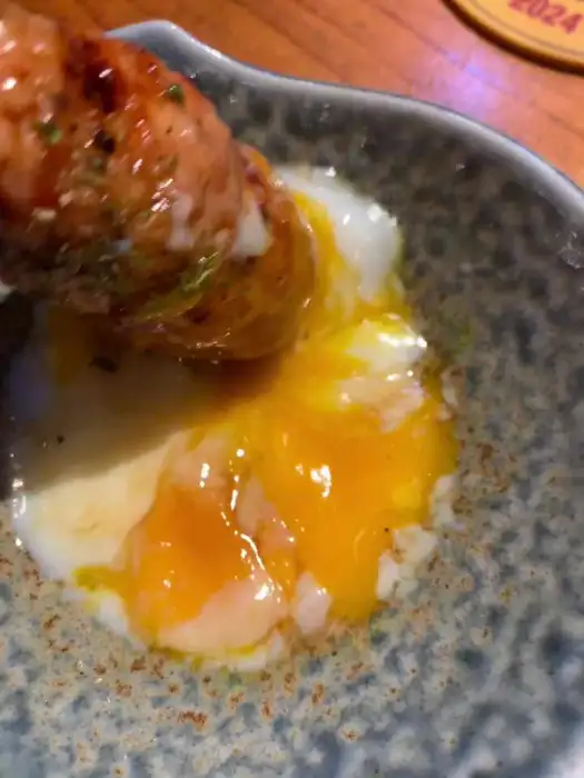 꼬치와 계란 노른자